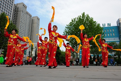 广场舞大赛红火的日子.jpg 广场舞大赛红火的日子.jpg