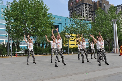 广场舞大赛音乐厅.jpg 广场舞大赛音乐厅.jpg
