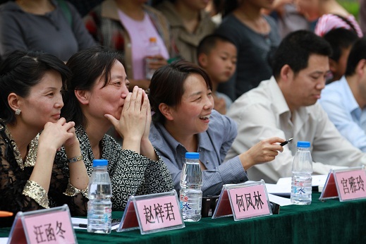 广场舞大赛评委.jpg