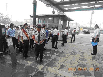 消防演习2.jpg 消防演习2.jpg